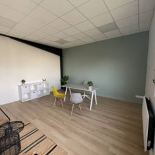 Bureau privé 25 m² 2 postes Coworking Rue Louis Armand Tourcoing 59200 - photo 3